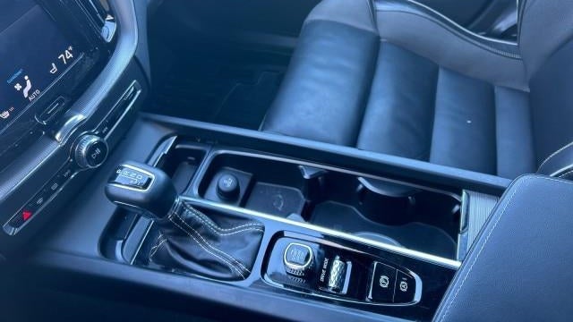 2020 Volvo XC60 T5 R-Design