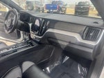 2021 XC60 Thumbnail 35