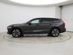 2022 V60 Cross Country Thumbnail 3