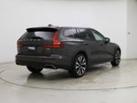 2022 V60 Cross Country Thumbnail 8