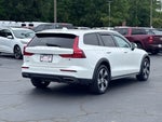 2022 V60 Cross Country Thumbnail 7