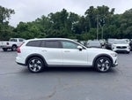 2022 V60 Cross Country Thumbnail 9