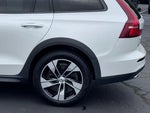 2022 V60 Cross Country Thumbnail 40