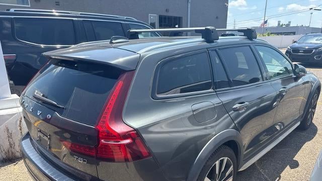 2020 Volvo V60 Cross Country T5