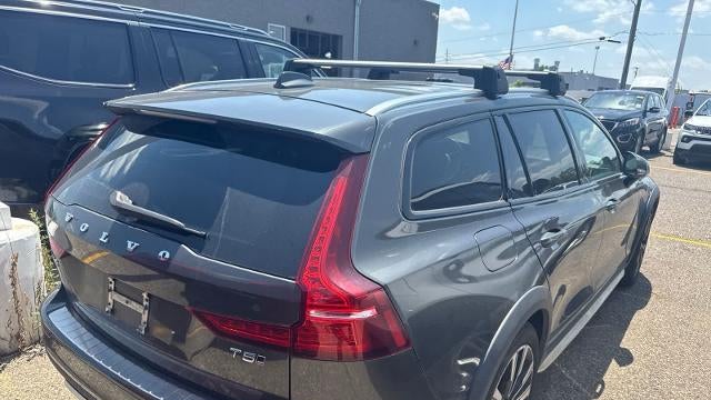 2020 Volvo V60 Cross Country T5
