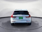 2021 V60 Cross Country Thumbnail 4