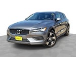 2020 V60 Cross Country Thumbnail 1