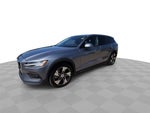 2020 V60 Cross Country Thumbnail 4