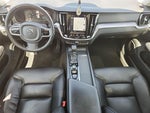 2020 V60 Cross Country Thumbnail 21