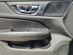 2020 V60 Cross Country Thumbnail 22