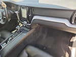 2020 V60 Cross Country Thumbnail 29