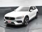 2020 V60 Cross Country Thumbnail 2