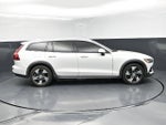 2020 V60 Cross Country Thumbnail 8