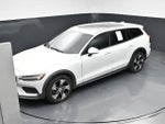 2020 V60 Cross Country Thumbnail 23