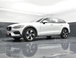 2020 V60 Cross Country Thumbnail 29