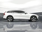 2020 V60 Cross Country Thumbnail 33