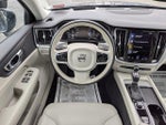 2022 V60 Cross Country Thumbnail 17