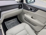 2022 V60 Cross Country Thumbnail 19