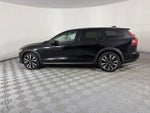 2020 V60 Cross Country Thumbnail 4