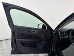 2020 V60 Cross Country Thumbnail 10