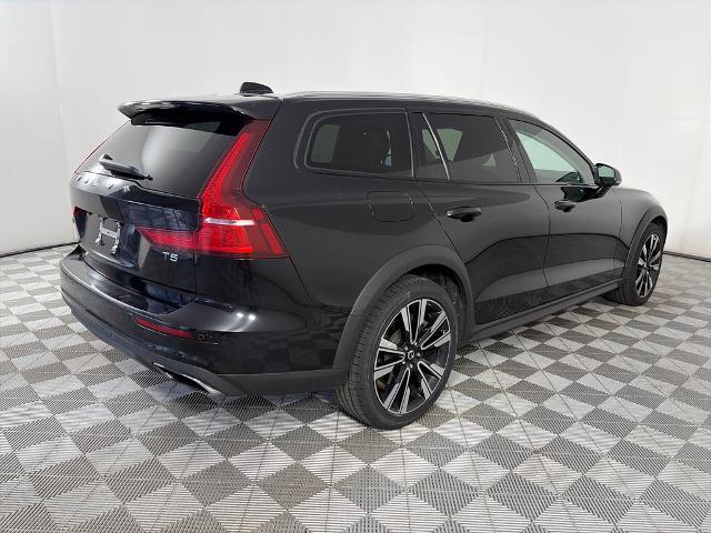 2020 Volvo V60 - $20,998
