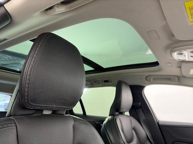 2020 Volvo V60 - $20,998
