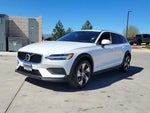 2020 V60 Cross Country Thumbnail 4