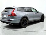 2021 V60 Cross Country Thumbnail 5