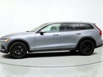 2021 V60 Cross Country Thumbnail 8