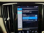 2021 V60 Cross Country Thumbnail 19