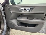 2021 V60 Cross Country Thumbnail 23