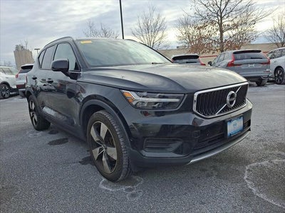 Photo of a 2019 Volvo XC40 AWD T5 Momentum 4DR SUV for sale