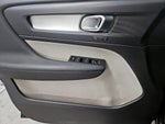 2020 XC40 Thumbnail 12