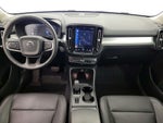 2020 XC40 Thumbnail 9