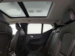 2020 XC40 Thumbnail 24