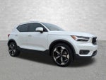 2021 XC40 Thumbnail 1