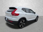 2021 XC40 Thumbnail 2