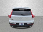 2021 XC40 Thumbnail 3