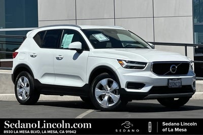 Photo of a 2022 Volvo XC40 AWD T5 Momentum 4DR SUV for sale