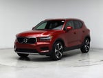 2019 XC40 Thumbnail 4