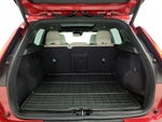 2019 XC40 Thumbnail 22