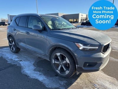 Photo of a 2021 Volvo XC40 AWD T5 Momentum 4DR SUV for sale