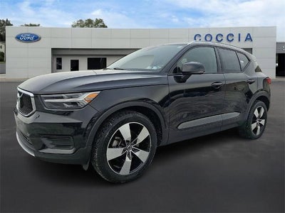 Photo of a 2020 Volvo XC40 AWD T5 Momentum 4DR SUV for sale