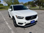 2020 XC40 Thumbnail 2