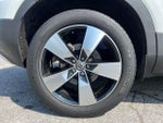 2020 XC40 Thumbnail 14