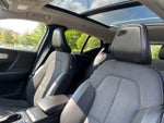 2020 XC40 Thumbnail 17