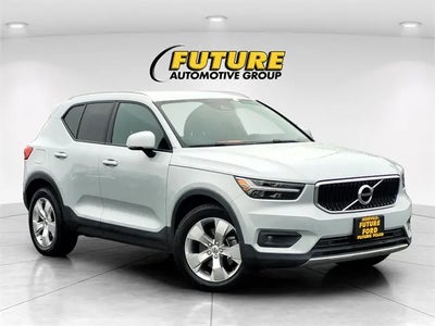 2021 Volvo XC40 AWD T5 Momentum 4DR SUV
