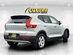 2021 XC40 Thumbnail 4