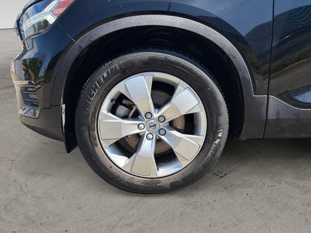 2022 Volvo XC40 - $24,542