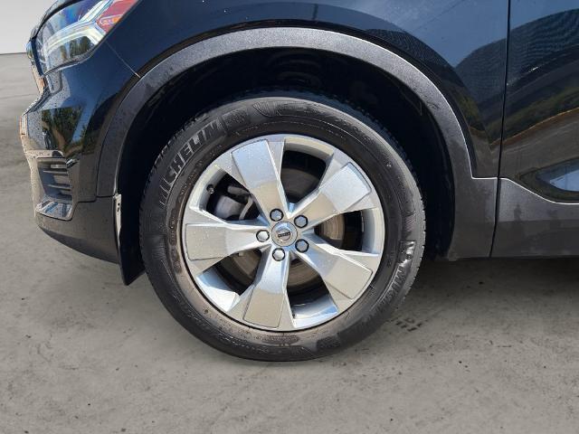 2022 Volvo XC40 - $24,542